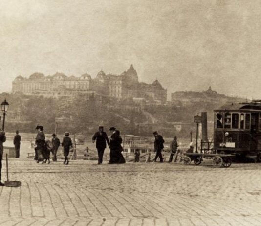 Куди жителі Будапешта дівали сміття в давнину?