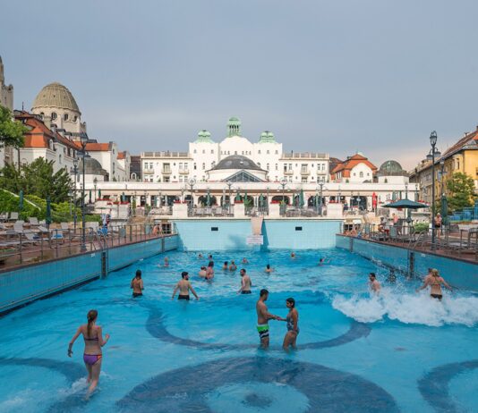 A világ legszebb gyógyfürdőjének, a Gellért fürdőnek története