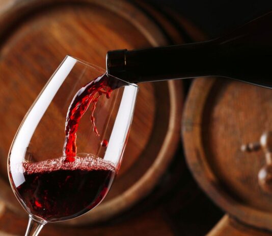 Виноробство в Будапешті: цікаві технології виготовлення напою