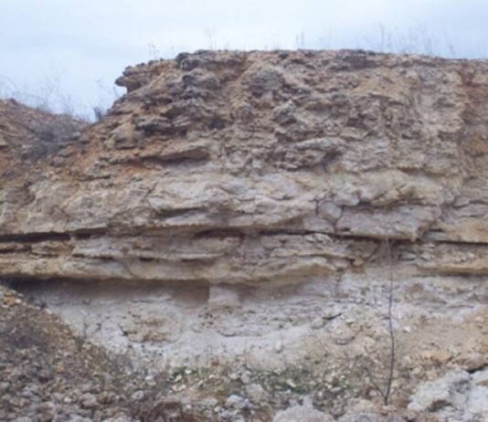 Месторождения известняков в Будапеште и окрестностях