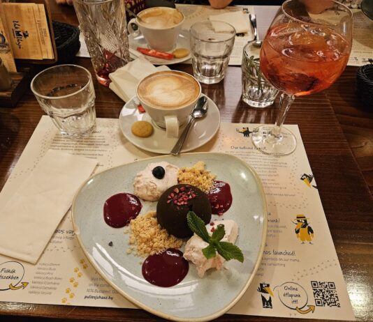 VakVarjú Restaurant