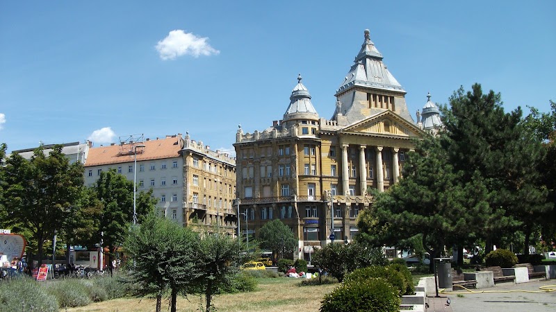 Площа Ержебет (Erzsébet tér)